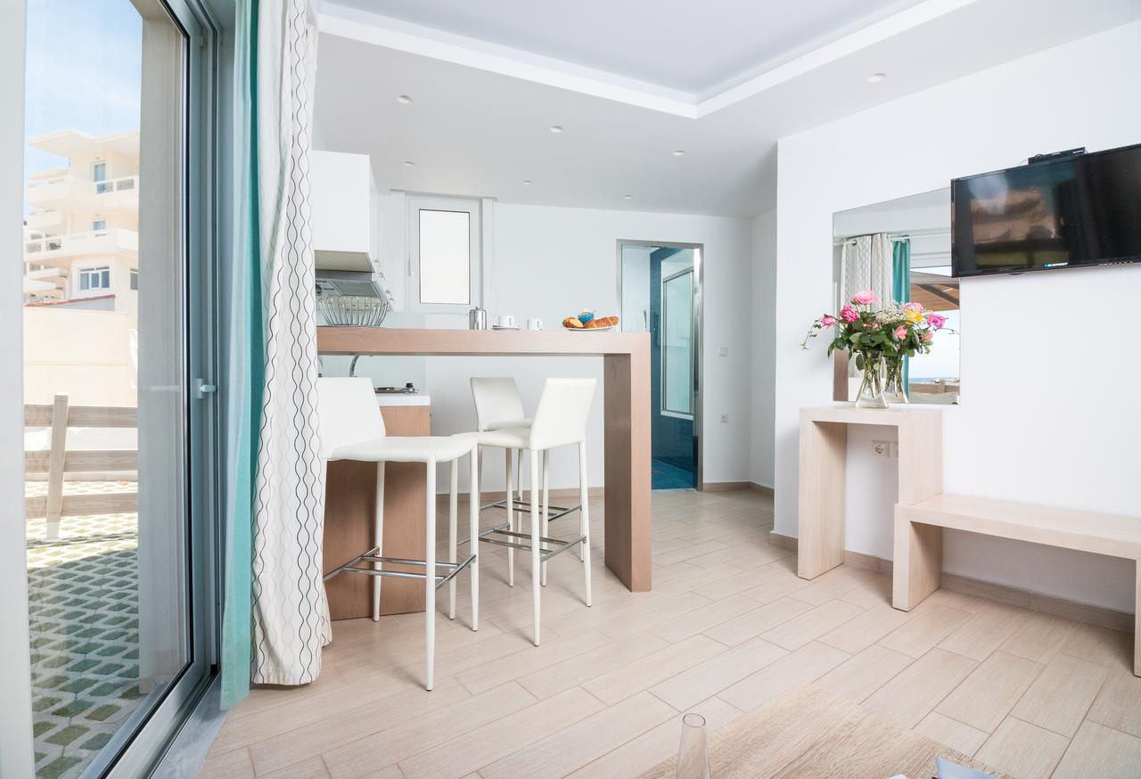Christina Beach Hotel Ханя Екстериор снимка