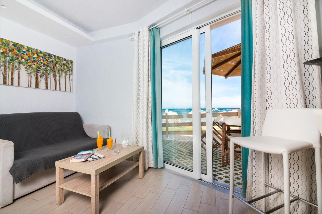 Christina Beach Hotel Ханя Екстериор снимка